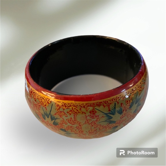 Vintage, Wooden, Painted Bangle Bracelet - Picture 4 of 4
